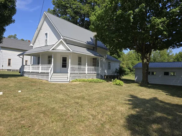 202 W Bell St, Camden, MI 49232