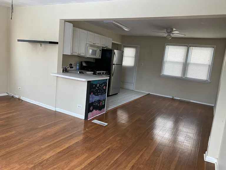 412 W Main St #C — Photo 5