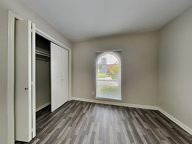 16007 Brookford Dr — Photo 12