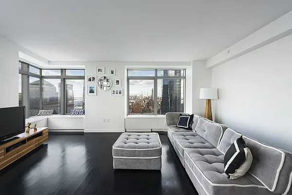 Sold by Compass | media 5