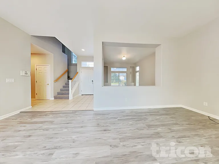 9570 Long River Dr — Photo 3
