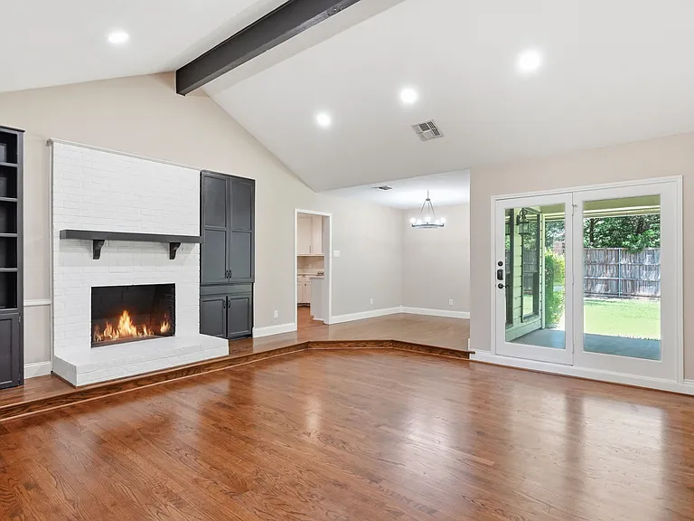 306 Dove Creek Trl — Photo 4
