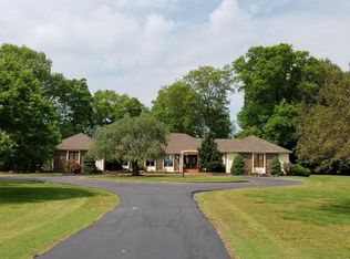 5597 Chautauqua Rd, Murphysboro, IL 62966