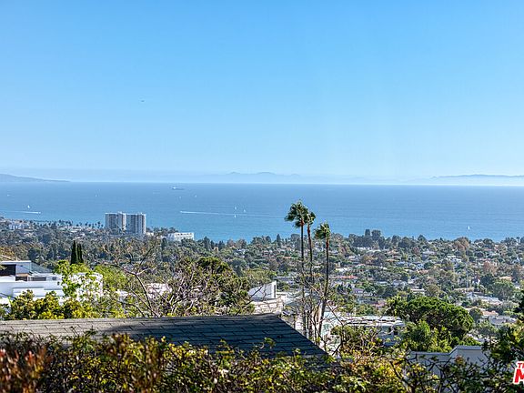 5th image of 1425 Chautauqua Blvd
