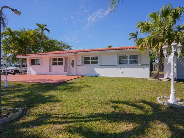 10521 SW 41st Ter, Miami, FL 33165