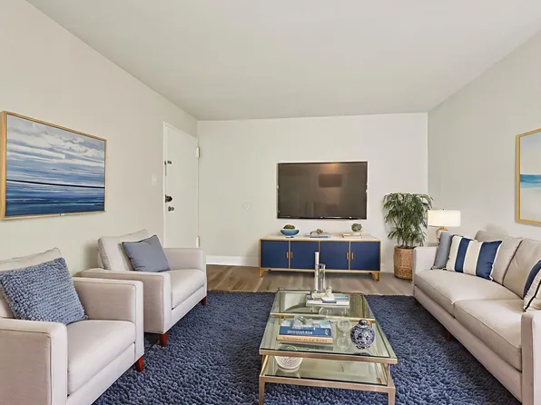 Woods Edge Apartments