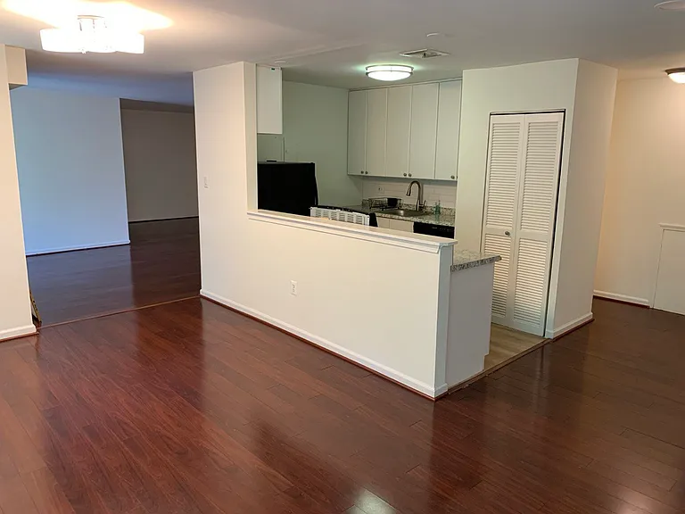 142 Georgetown Rd #11 — Photo 4