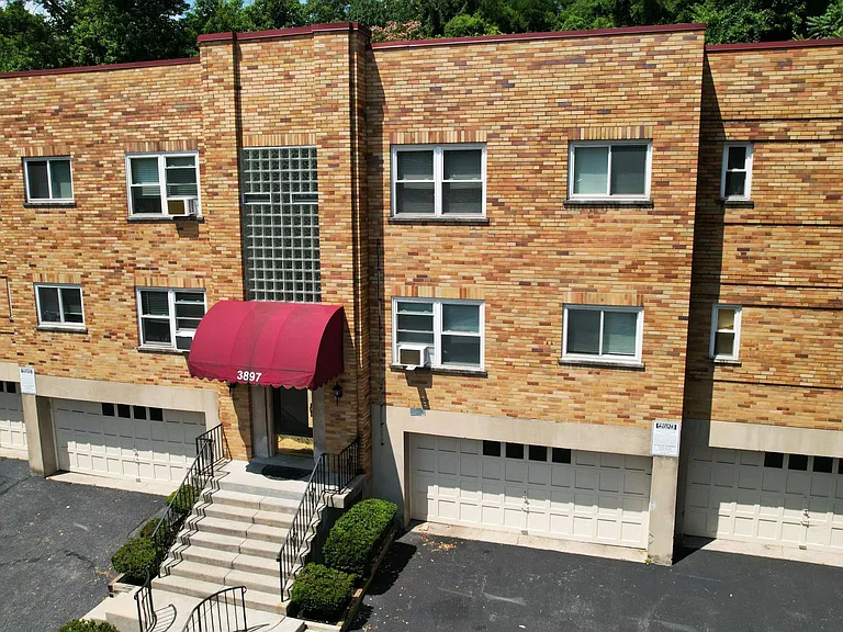 3897 Vine St — Photo 20