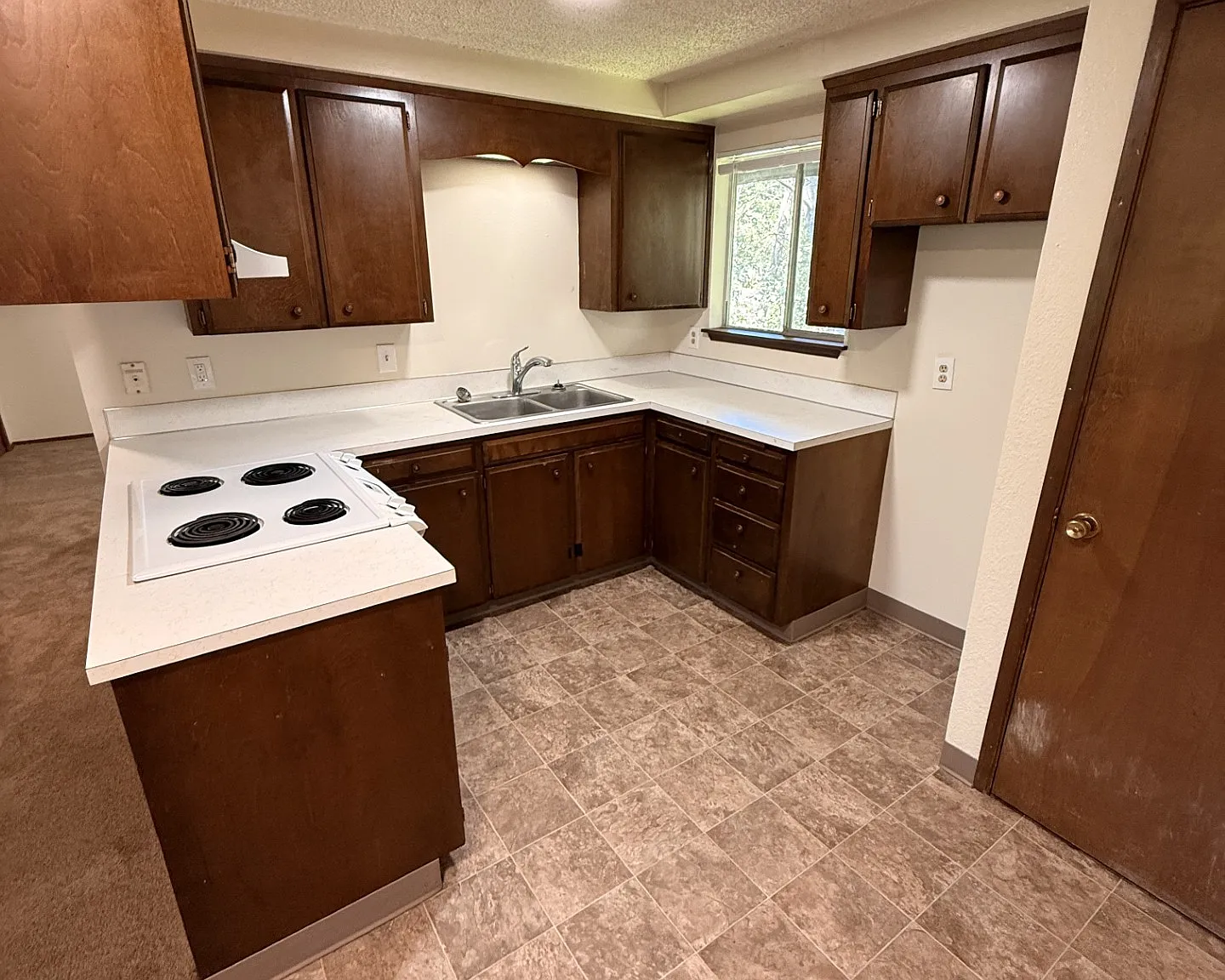 P129B 905 Webb - 90508 — Photo 1