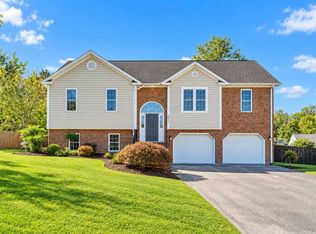 8012 Whittler Ct, Roanoke, VA 24019