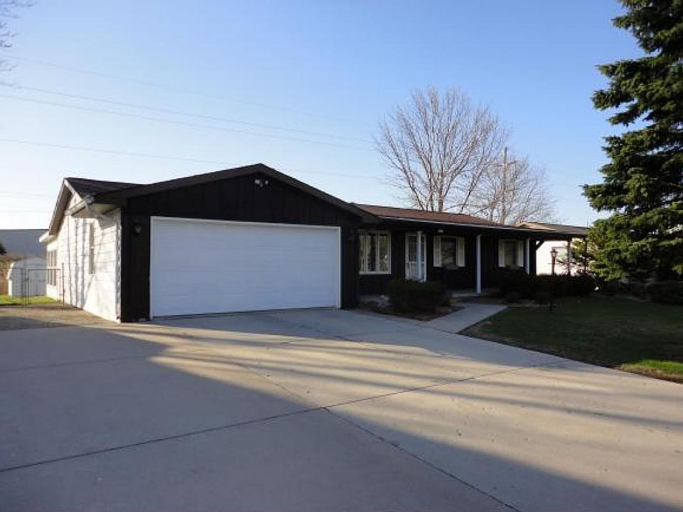 2nd image of 2076 Terry Ln