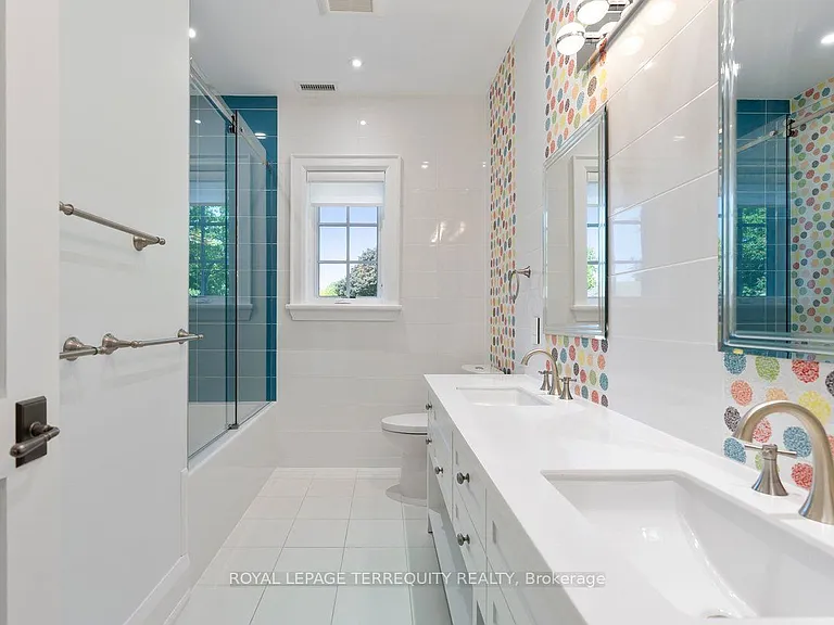 101 Chestnut Hills Pkwy — Photo 28