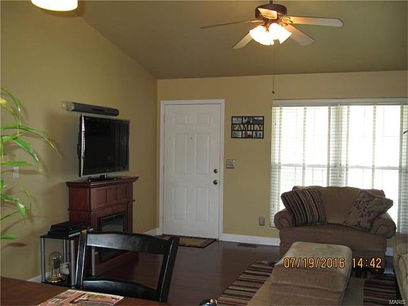 5th image of 3018 Blue Mountain Dr