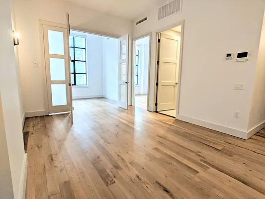 Rented by EXR | media 56