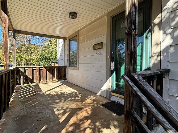 2nd image of 2240 Columbia Ave
