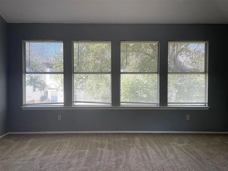 12702 Margit Dr — Photo 19