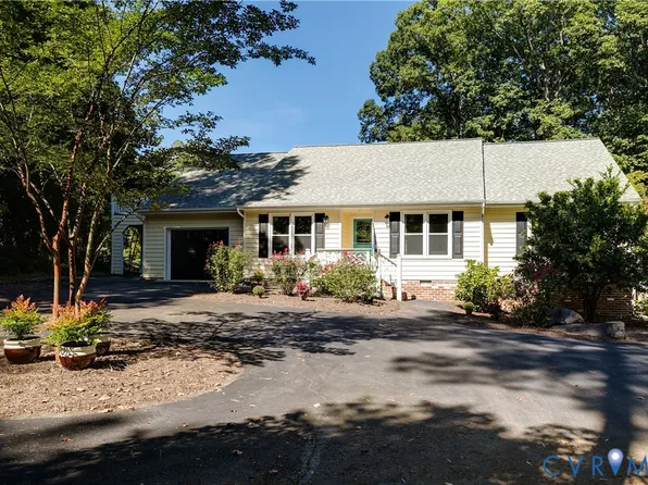 3300 Nuttree Woods Pl, Midlothian, VA 23112