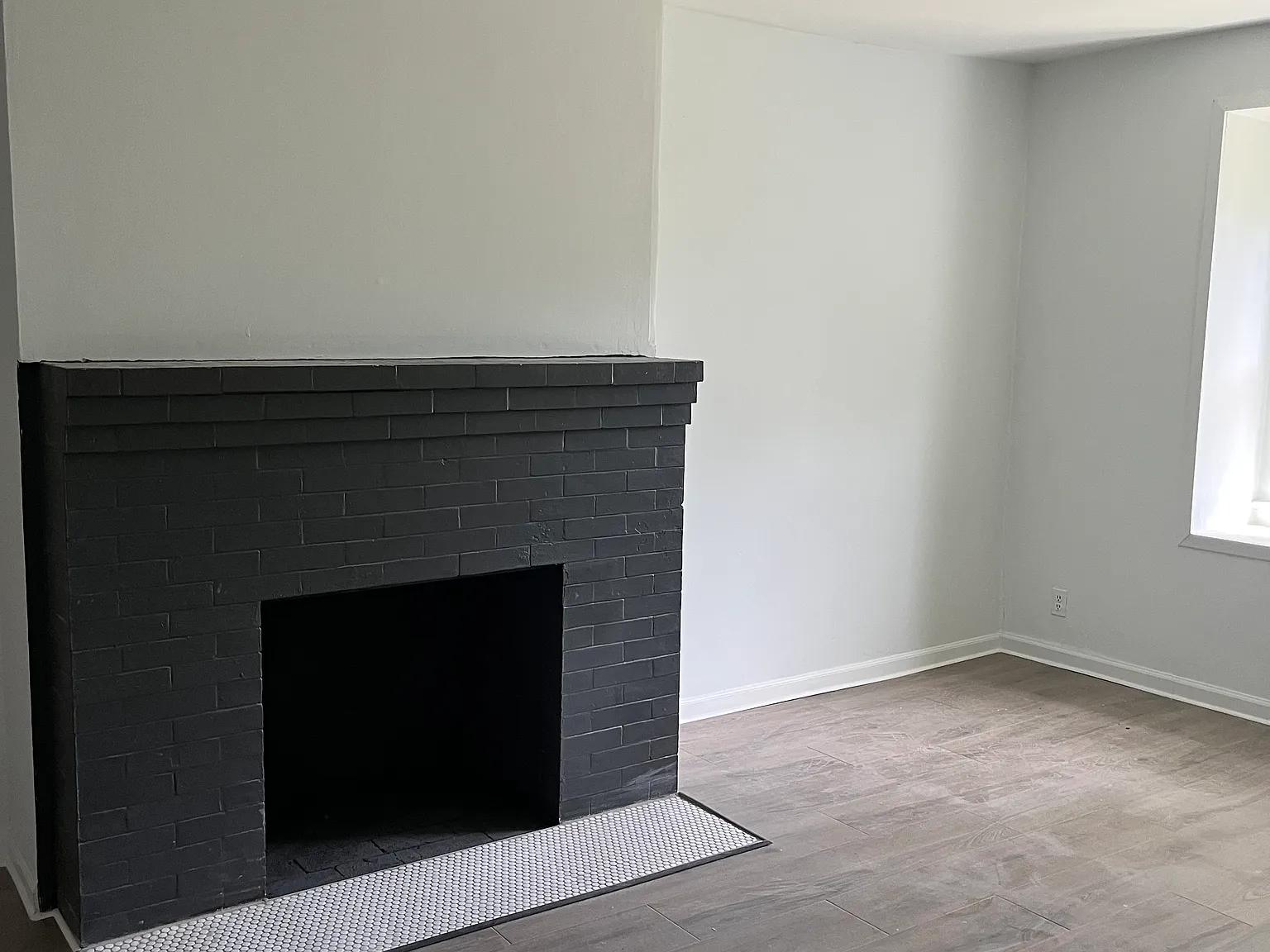 3 bed, 1200 sqft, $2,700 — Photo 4