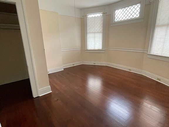 3rd image of 1442 Pleasant St #B