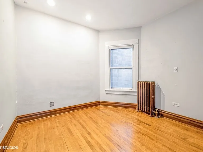383 Park Ave — Photo 11