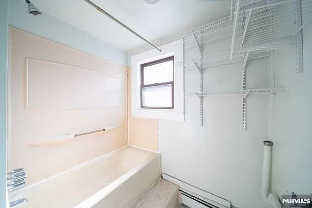 2 bed, $2,400 — Photo 3