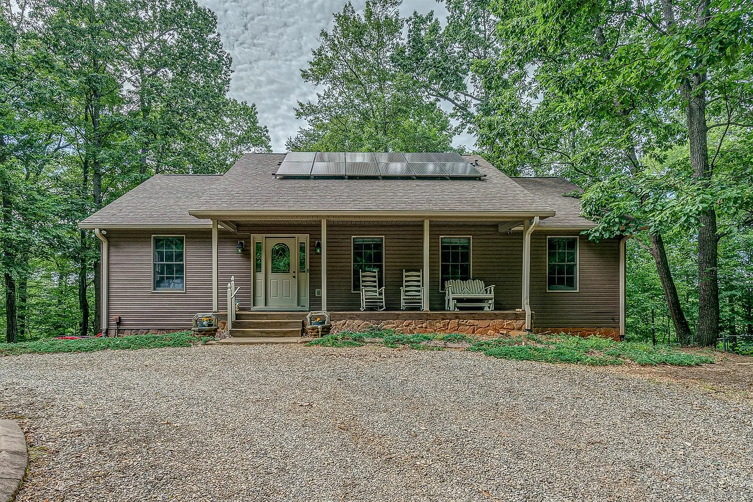684 Northridge Rd photo 1