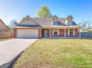 21824 W 13th St S, Sand Springs, OK 74063