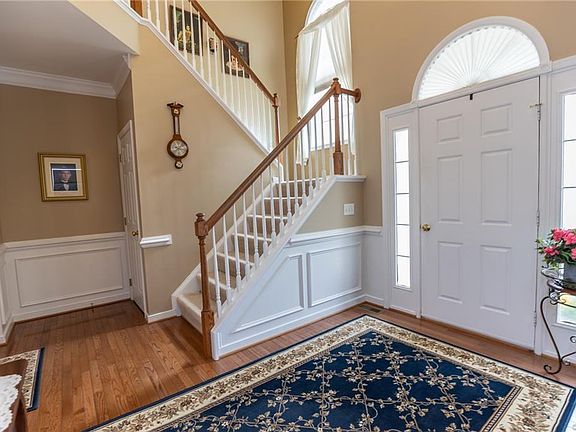5th image of 8066 Lake Haven Dr