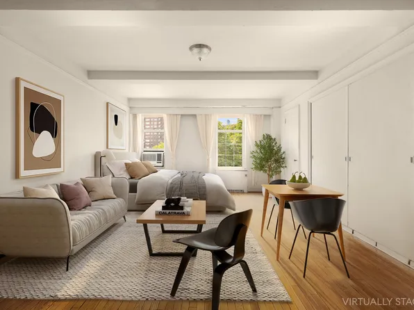 410 West 24th Street image 1 of 7