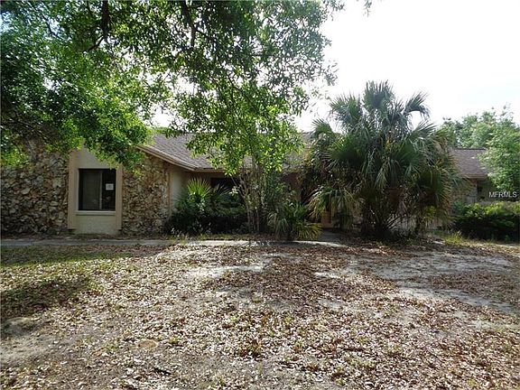 3rd image of 1829 Crowley Cir
