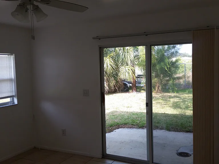5330 8th Street Ct W #A — Photo 9