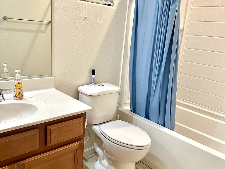 3851 E Balsam Dr — Photo 3