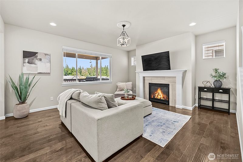 5th image of 25714 207th Avenue SE