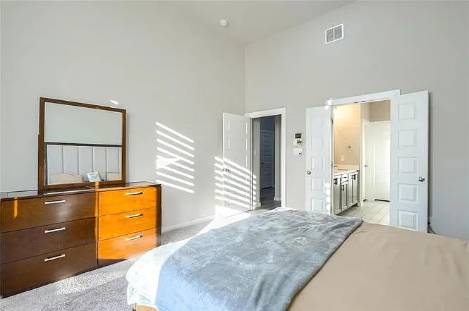3300 Hawkins Ave — Photo 10