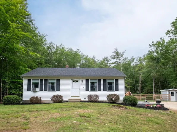 17 Candia Road, Deerfield, NH 03037