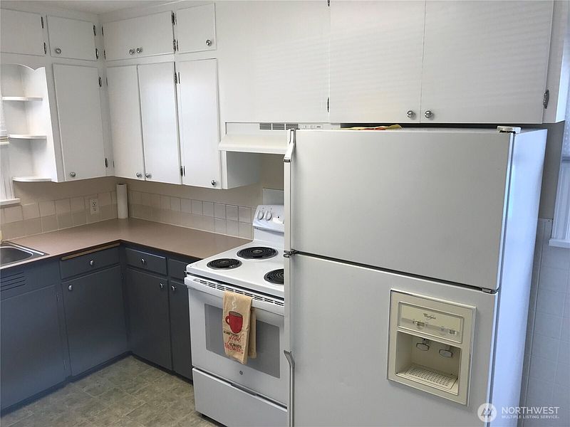 3rd image of 1033 Tyler Street