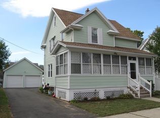 98 Sunapee St, Springfield, MA 01108