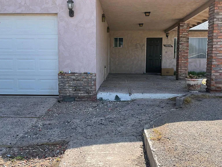 3544 Gloria Ave — Photo 2