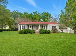 6703 Magnolia Dr, Gloucester, VA 23061
