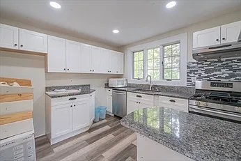 16 Crescent Hill Ave — Photo 4