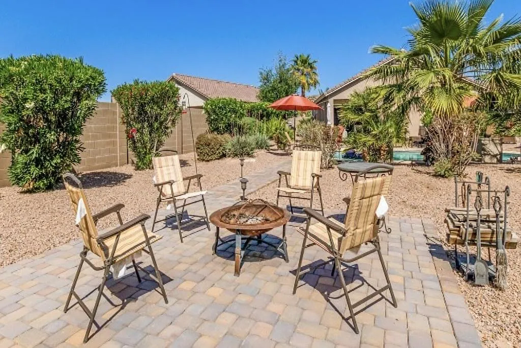3 bed, 1881 sqft, $3,000 — Photo 3