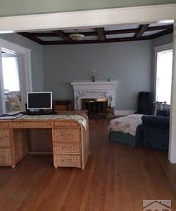 3rd image of 604 Maple Ave