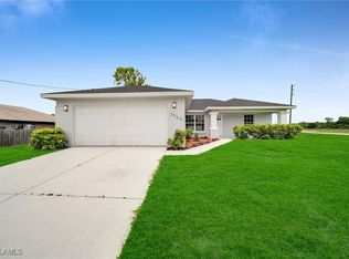 2500 Betty Pl, Lehigh Acres, FL 33971