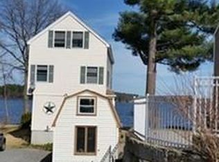 25 W Shore Rd, Merrimac, MA 01860