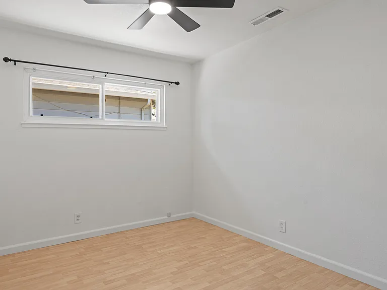 1619 New Hampshire St — Photo 18