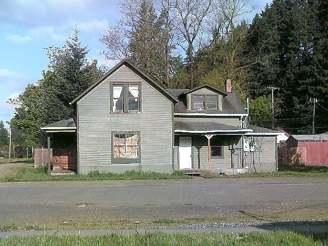 1st image of 107 N 12th St