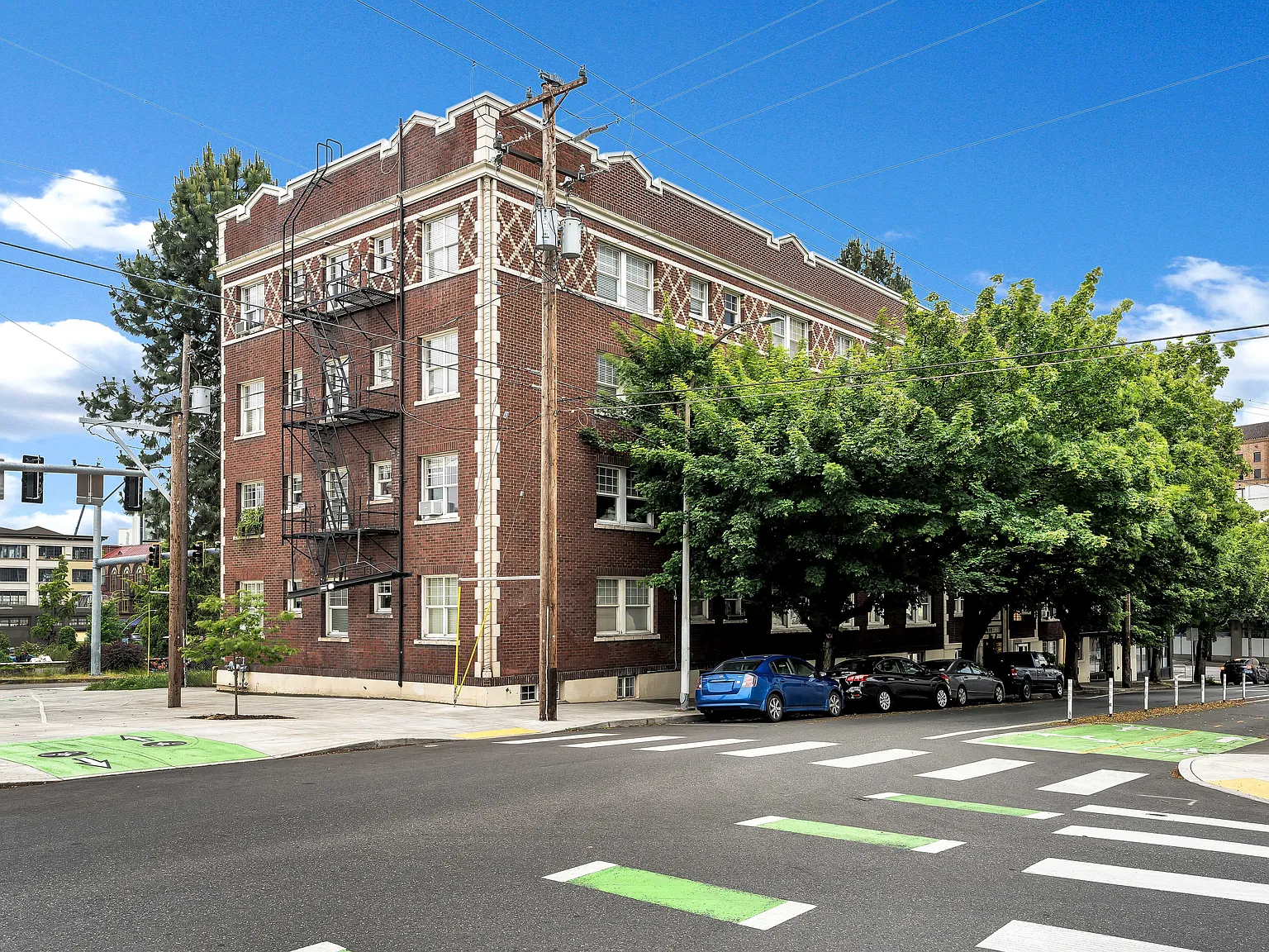 2 bed, 722 sqft, $1,750 — Photo 2
