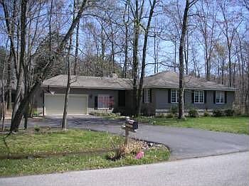 1st image of 207 Woodland Ct