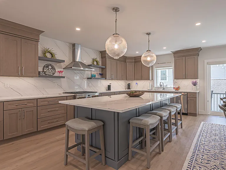 26 S Rosborough Ave — Photo 8