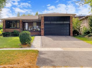 2240 Springfield Ct, Mississauga, ON L5K1V4